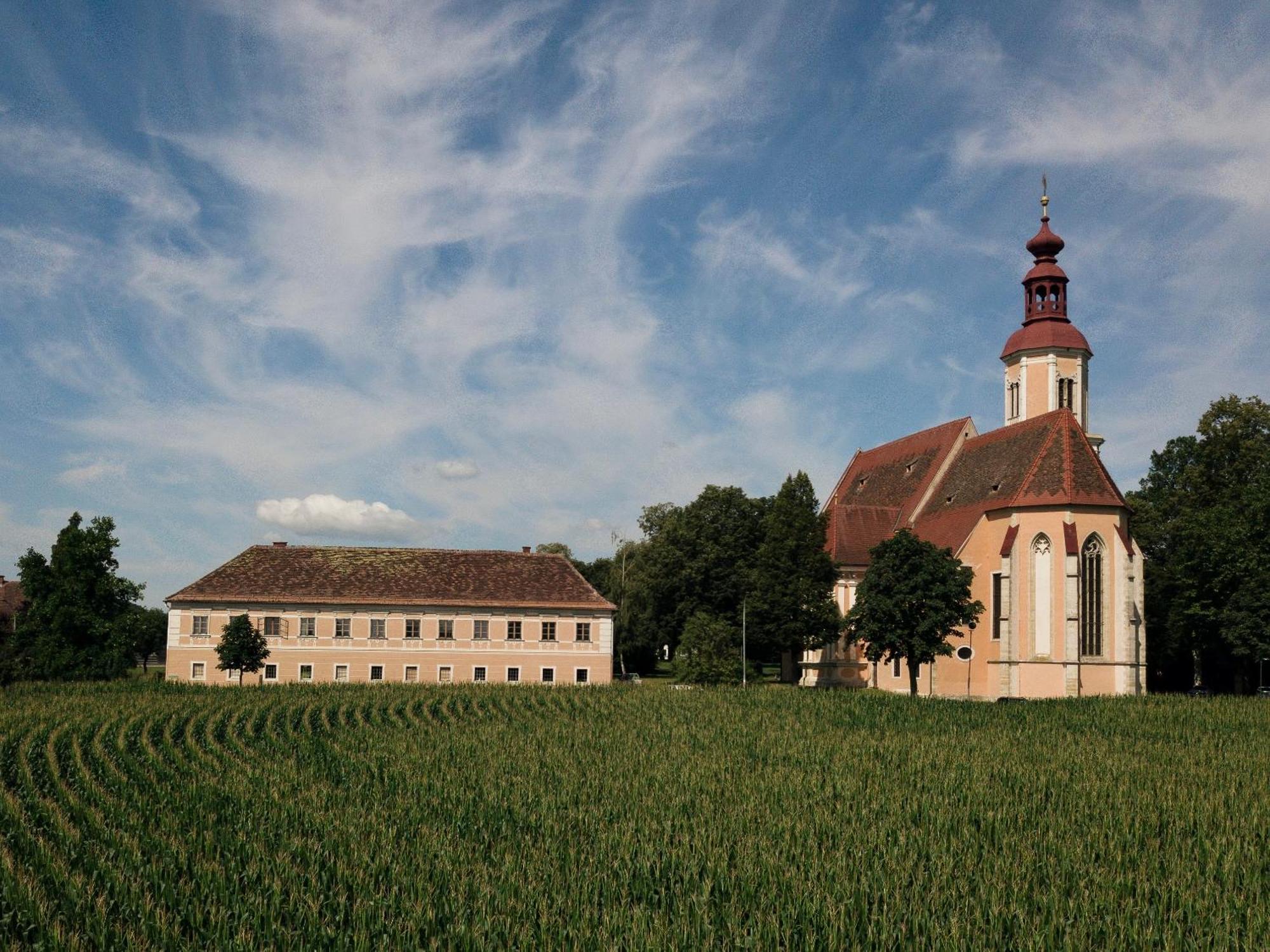 Der Pfarrhof Hotell Hartberg Exteriör bild